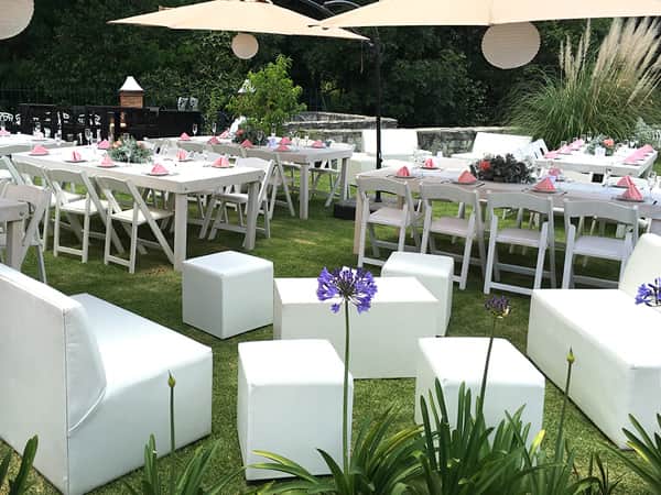 Sala lounge color blanco